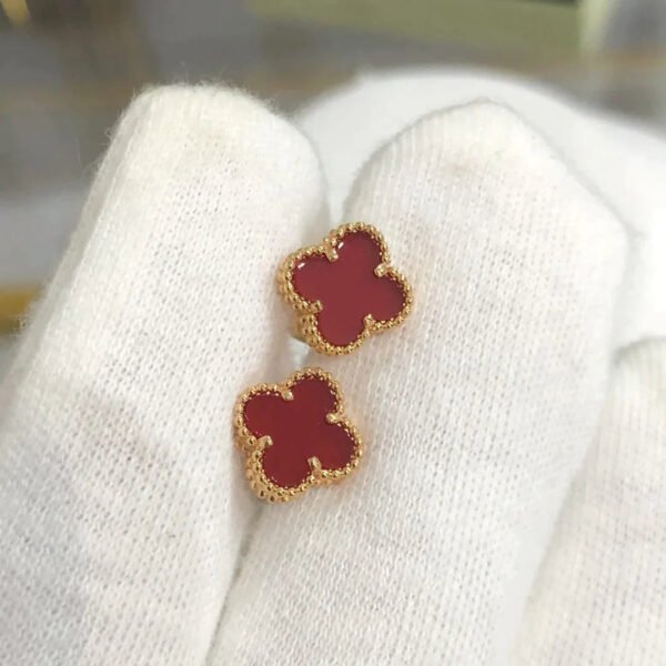 CLOVER MINI GOLD EARRINGS - Image 3