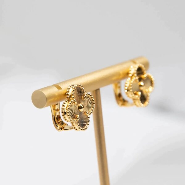 VINTAGE CLOVER EARRINGS GOLD - Image 3