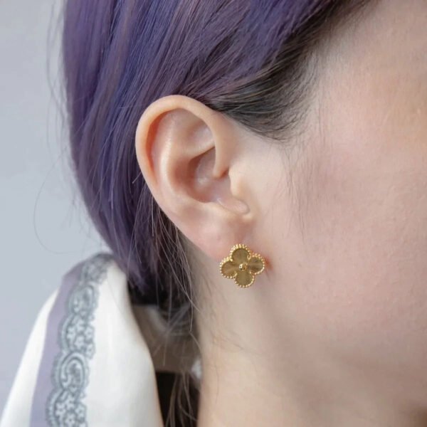 VINTAGE CLOVER EARRINGS GOLD - Image 7