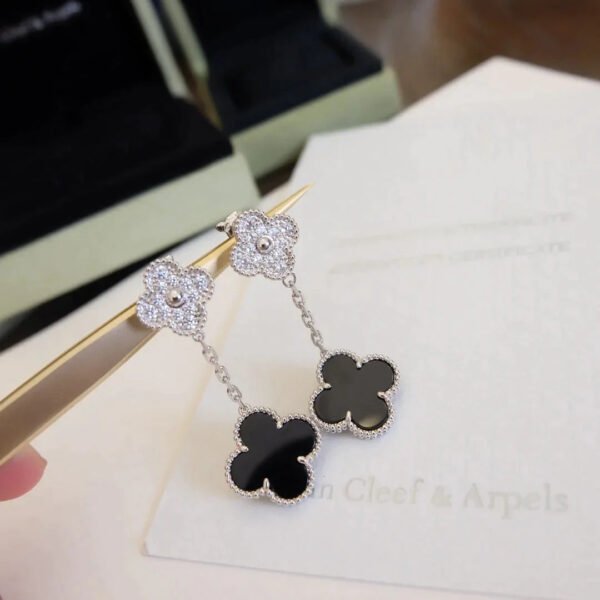 CLOVER DIAMOND AND ONYX EARRINGS - Image 3