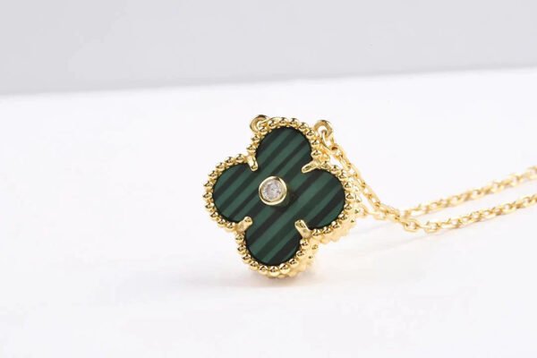 CLOVER CLOVER PENDANT MALACHITE GOLD NECKLACE - Image 3
