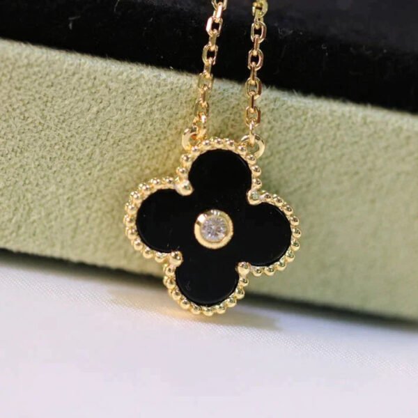 CLOVER NECKLACE GOLD DIAMOND ONYX - Image 2