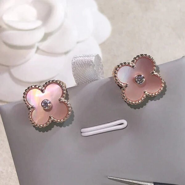 CLOVER GOLD PINK MOP EARRINGS - Image 4