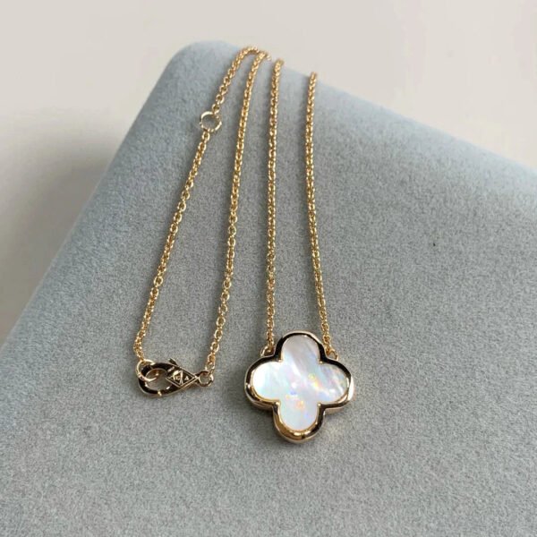 PURE CLOVER PINK GOLD MOP NECKLACE - Image 5