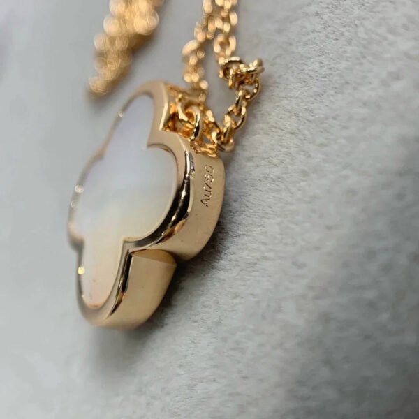 PURE CLOVER PINK GOLD MOP NECKLACE - Image 10