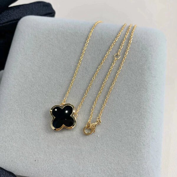 PURE CLOVER PINK GOLD ONYX NECKLACE - Image 3