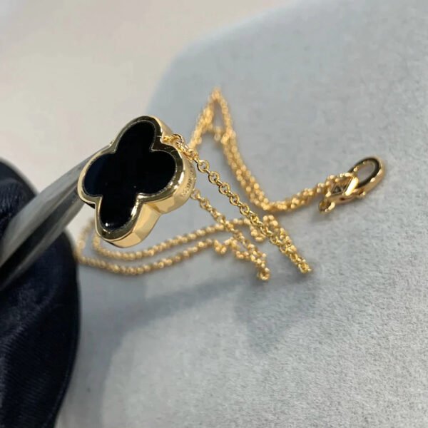 PURE CLOVER PINK GOLD ONYX NECKLACE - Image 6