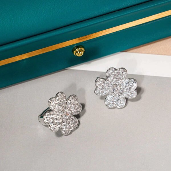 CLOVER EARRINGS SILVER DIAMOND - Image 6