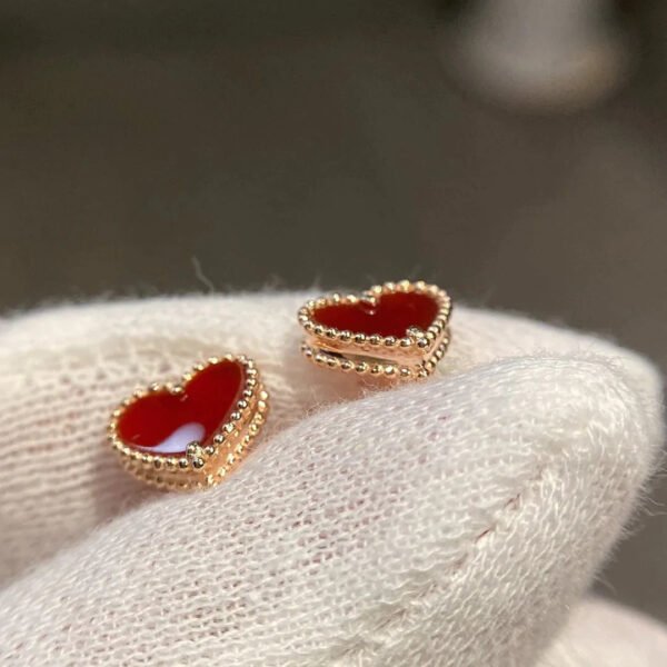 HEART CARNELIAN PINK GOLD STUD EARRINGS - Image 4