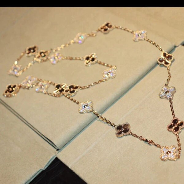 CLOVER 20 MOTIFS DIAMOND GOLD NECKLACE - Image 4
