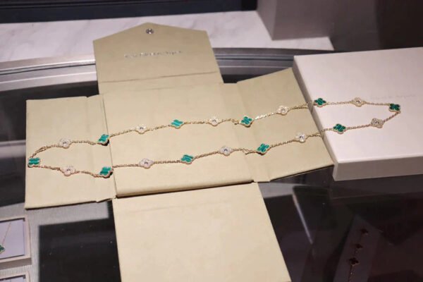 CLOVER 20 MOTIFS MALACHITE DIAMOND GOLD NECKLACE - Image 3