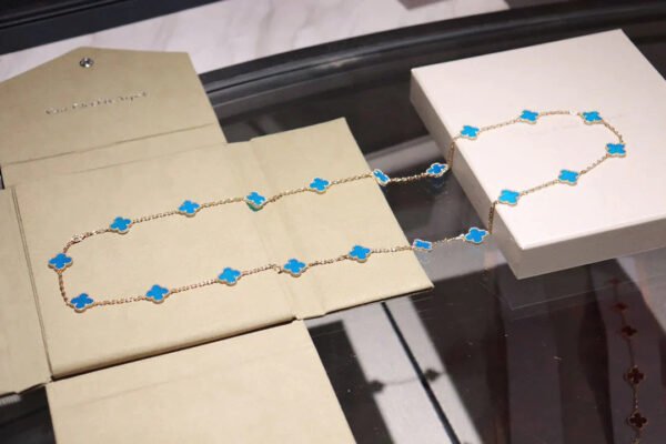 CLOVER 20 MOTIFS TURQUOISE GOLD NECKLACE - Image 3