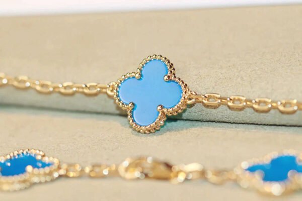 CLOVER 20 MOTIFS TURQUOISE GOLD NECKLACE - Image 6