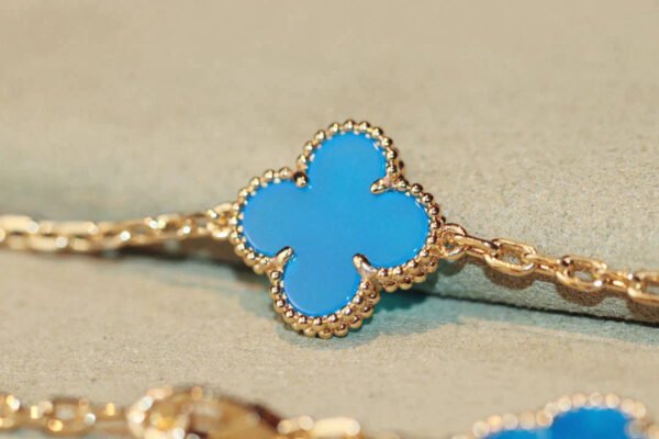 CLOVER 20 MOTIFS TURQUOISE GOLD NECKLACE - Image 7
