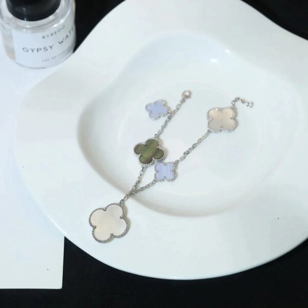 CLOVER BRACELET 5 MOTIFS MOP CHALCEDONY SILVER - Image 4