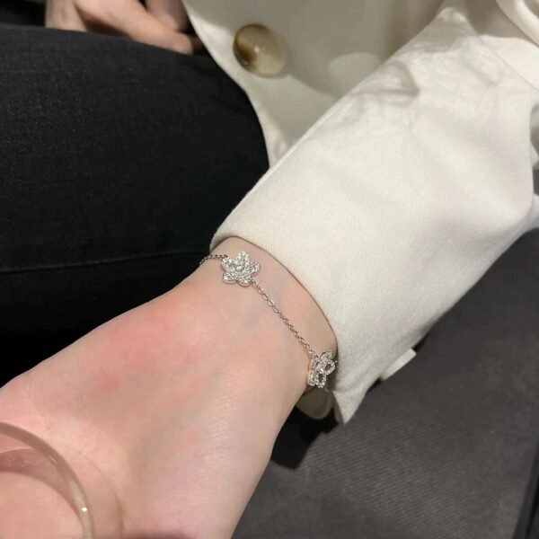 WILDFLOWER 4 MOTIFS SILVER DIAMOND BRACELET - Image 6