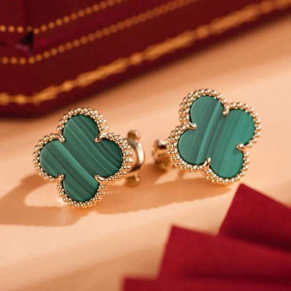 CLOVER MEDIUM MALACHITE PINK GOLD EARRINGS - Image 3