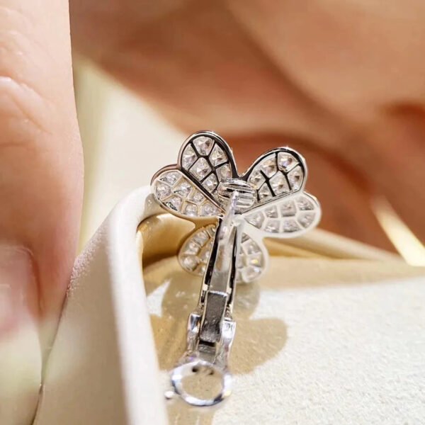 CLOVER COMOS SILVER DIAMOND EARRINGS - Image 7
