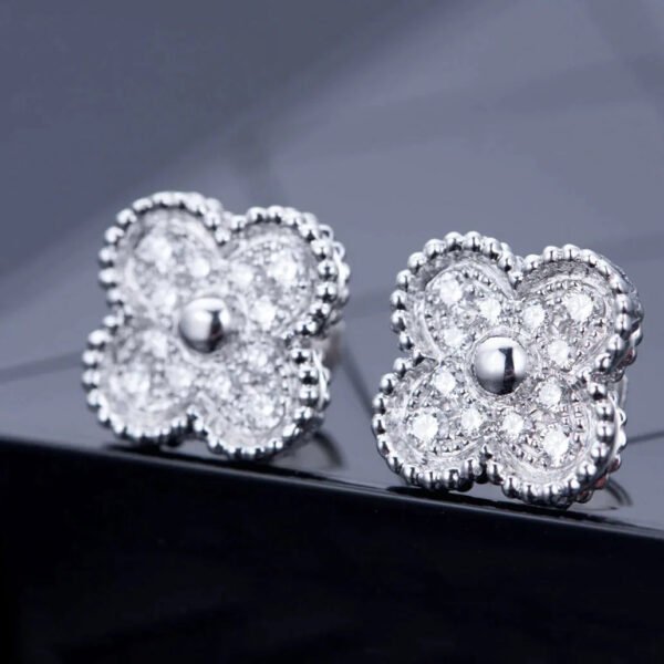 CLOVER SILVER DIAMOND STUD EARRINGS - Image 2