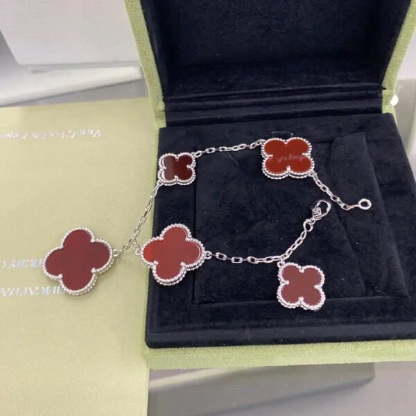 CLOVER 5 MOTIFS SILVER CARNELIAN BRACELET - Image 3