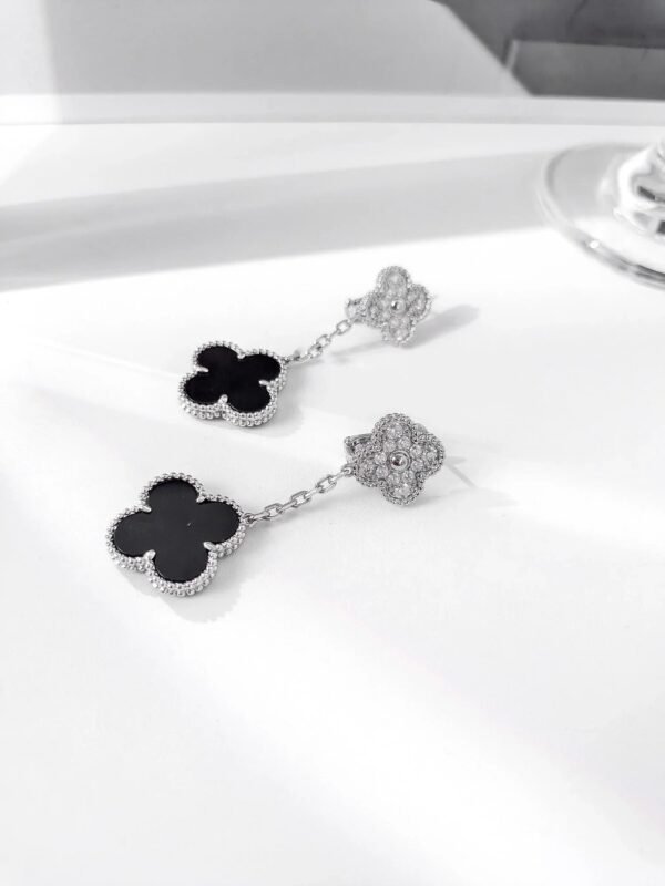 CLOVER 2 MOTIFS SILVER DIAMOND ONYX EARRINGS - Image 5