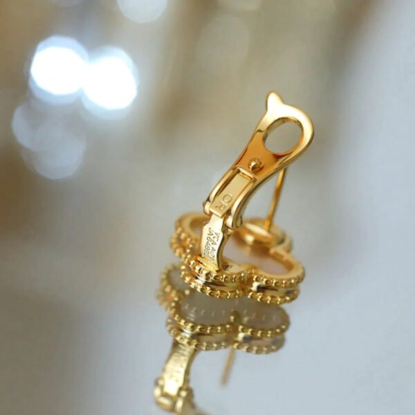 CLOVER MEDIUM GOLD MOP STUD EARRINGS - Image 5