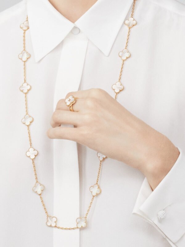CLOVER 20 MOTIFS WHITE MOP GOLD NECKLACE - Image 2