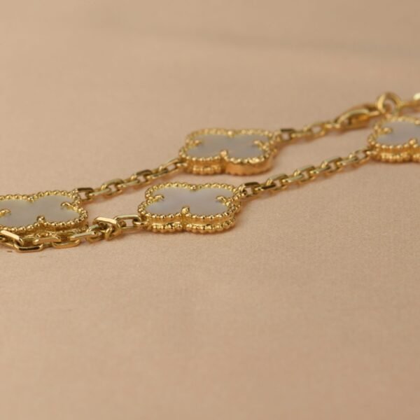 CLOVER BRACELET 5 MOTIFS MOP - Image 13