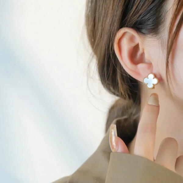 CLOVER MEDIUM GOLD MOP STUD EARRINGS - Image 2