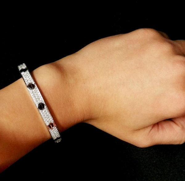 LOVE BRACELET 6.1MM DIAMOND-PAVED CERAMIC - Image 2