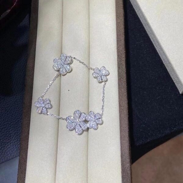 FRIVOLE SILVER 5 FLOWERS BRACELET - Image 2