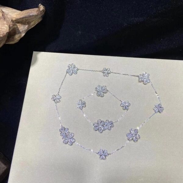 FRIVOLE SILVER 5 FLOWERS BRACELET - Image 4