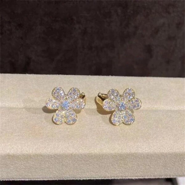 FRIVOLE GOLD FLOWER DIAMOND EARRINGS - Image 2