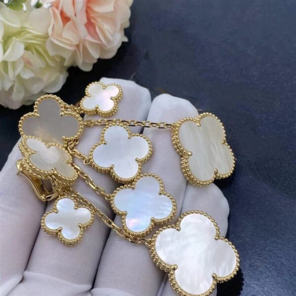 CLOVER EARRINGS WHITE MOP 4 MOTIFS GOLD - Image 6