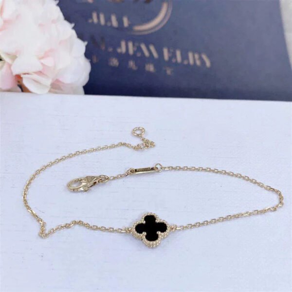 CLOVER GOLD ONYX BRACELET - Image 3