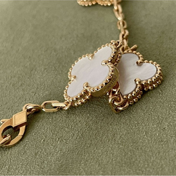 VINTAGE MOP NECKLACE 10 MOTIFS GOLD - Image 9