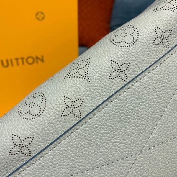 LV Beaubourg Hobo MM Ivory For Women,  Shoulder And Crossbody Bags 12.6in/32cm LV - Image 7