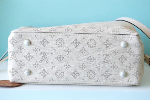 LV Bella Tote Mahina Creme Beige For Women,  Shoulder And Crossbody Bags 12.6in/32cm LV M59203 - Image 4