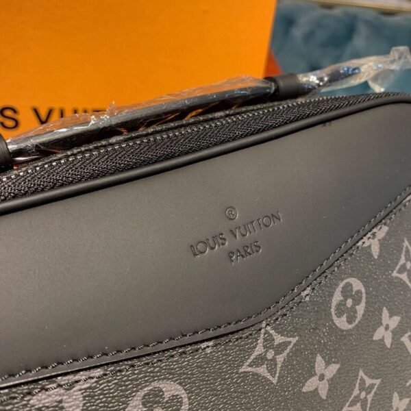 LV Bumbag Monogram Eclipse Canvas For Men, Belt Bags 11in/28cm LV M42906 - Image 10