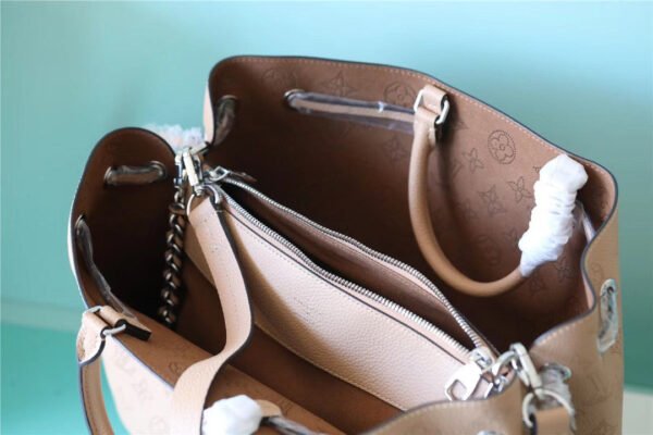 LV Bella Tote Mahina Coquille For Women,  Shoulder And Crossbody Bags 12.6in/32cm LV - Image 4