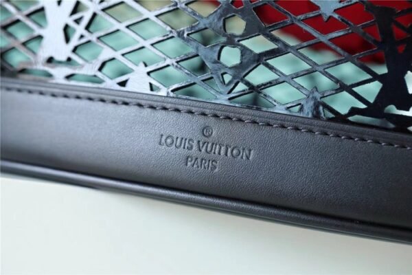 LV Bucket PM Monogram Lace By Nicolas Ghesquiere Black For Women,  Shoulder And Crossbody Bags 26cm/10.2in LV M20352 - Image 2